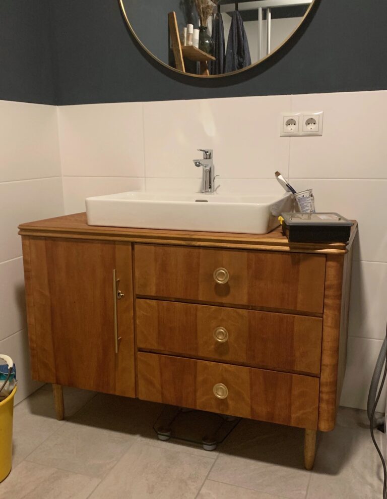 DIY Upcycling Idee: Bau dir deinen Waschbeckenunterschrank